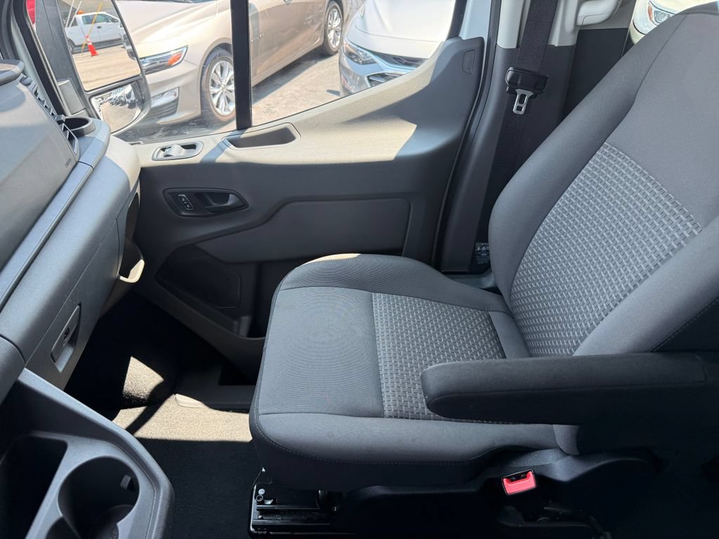 Used 2025 Ford Transit 350 XLT RWD image 33