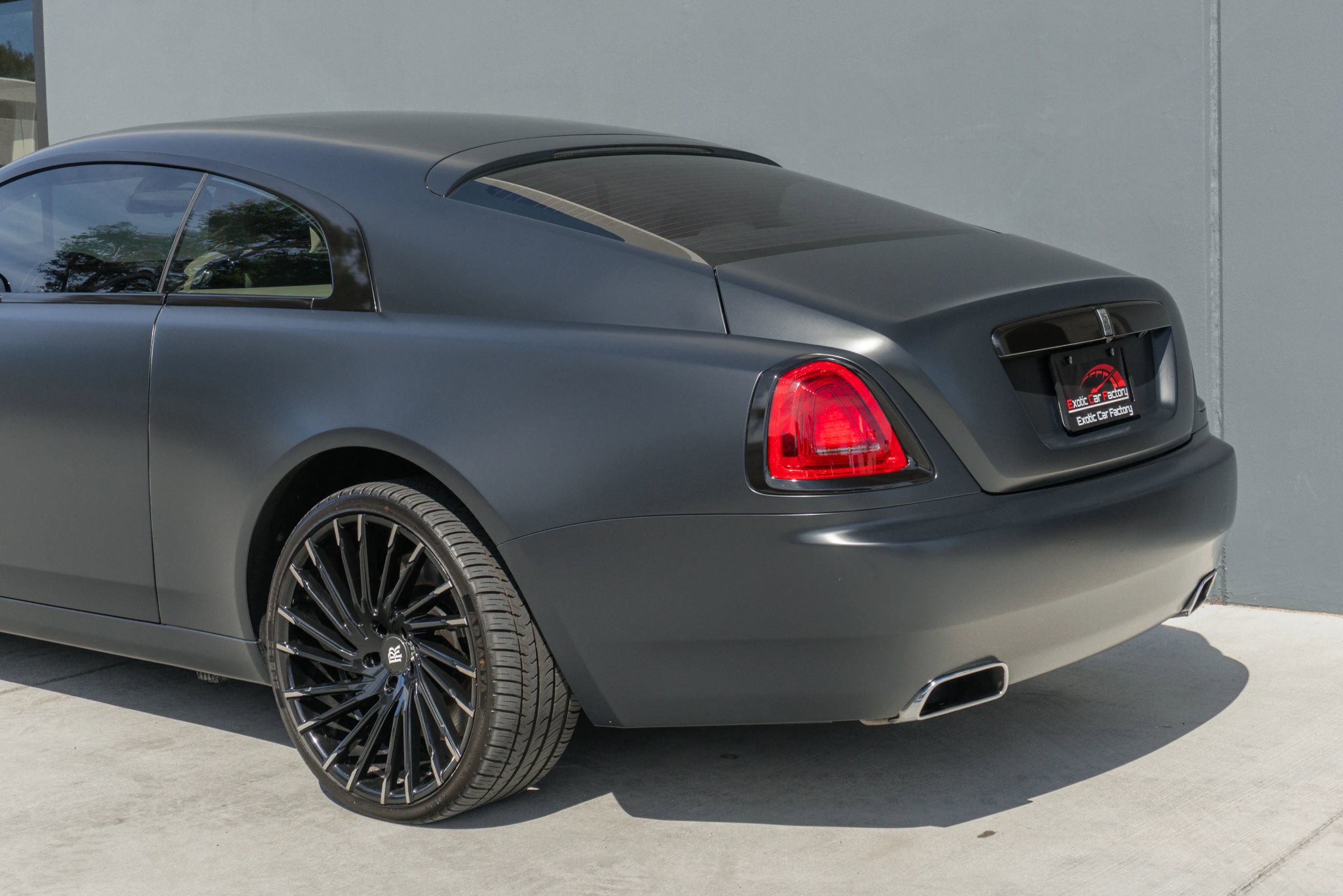 Used 2016 Rolls-Royce Wraith RWD image 22