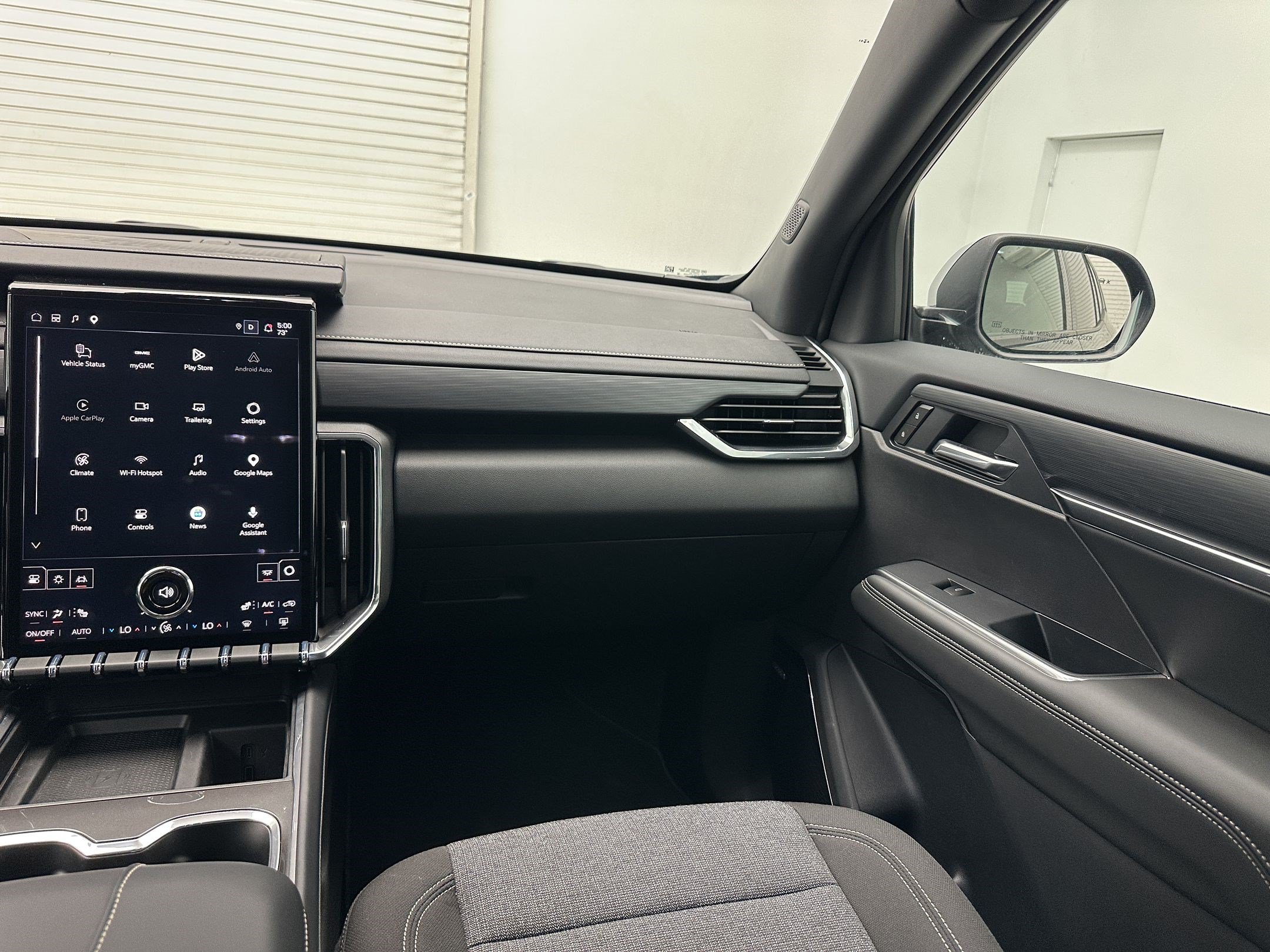 Certified 2026 GMC Acadia Elevation AWD/4WD image 30