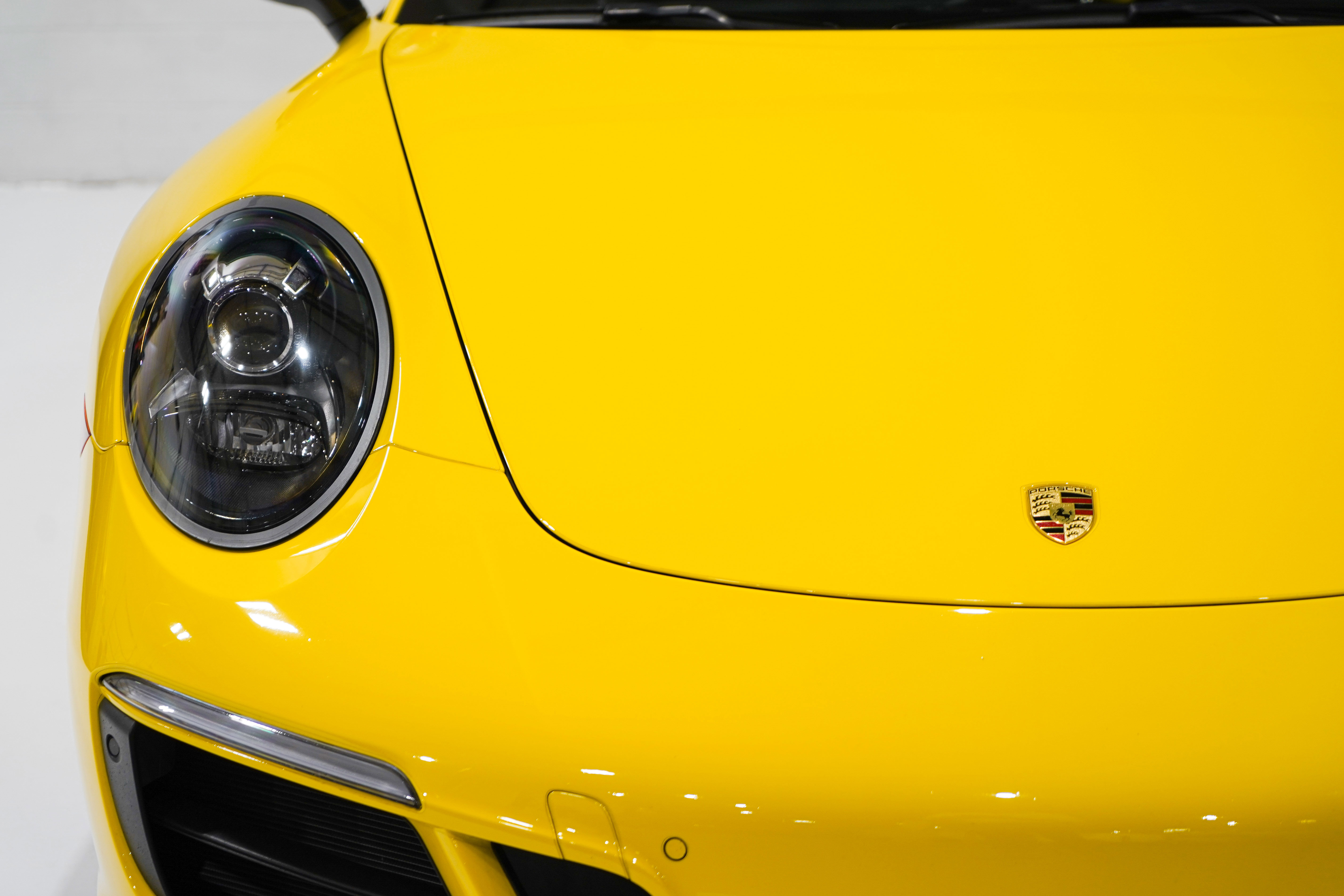 Used 2019 Porsche 911 Carrera GTS RWD image 17