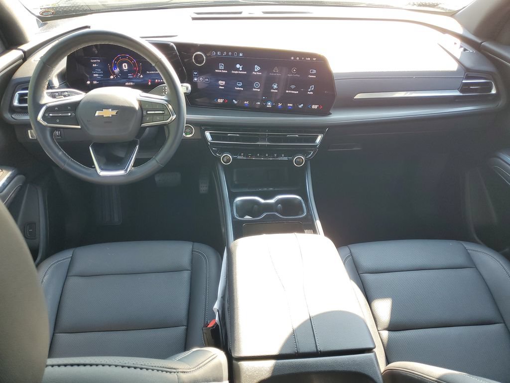 Used 2025 Chevrolet Traverse LT FWD image 29