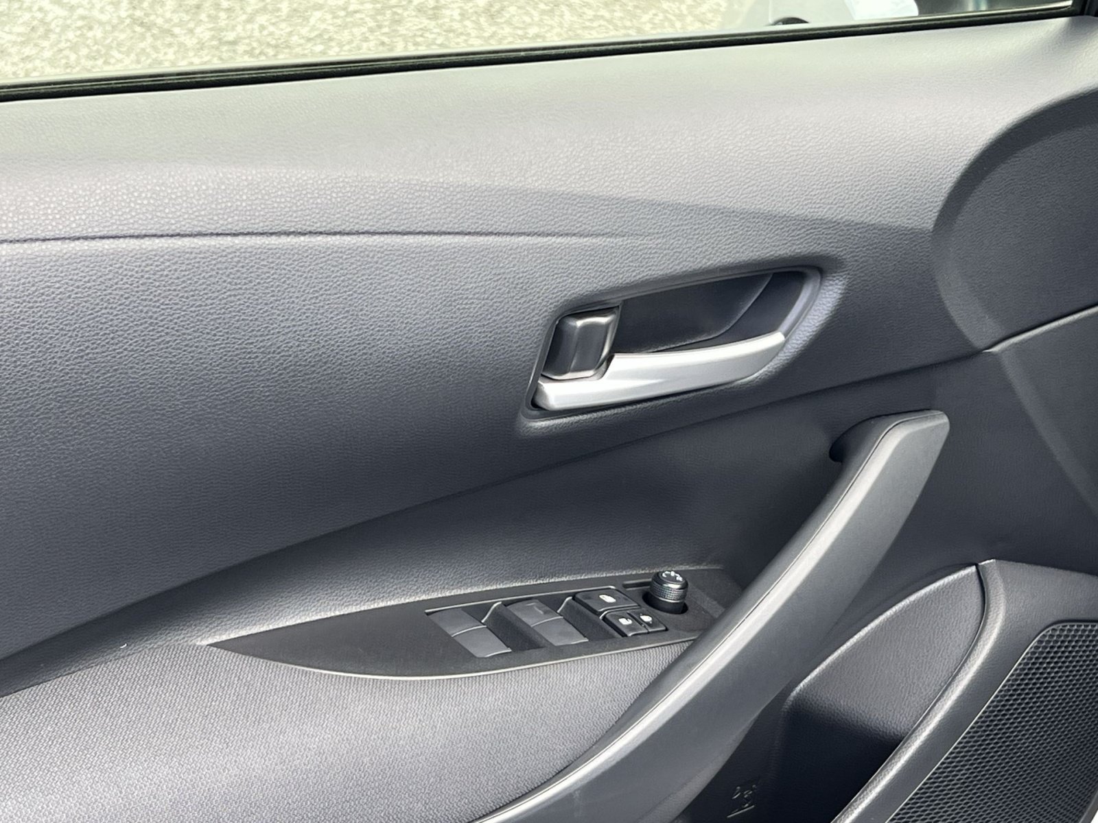 New 2027 Toyota Corolla SE FWD image 10