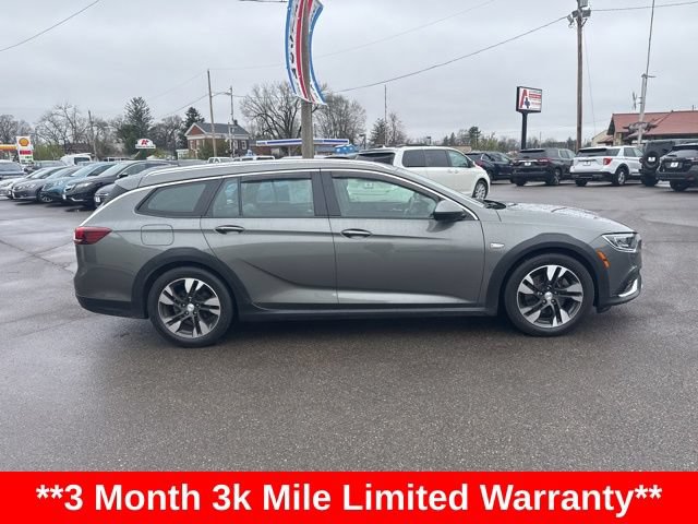 Used 2018 Buick Regal Essence w/ Driver Confidence Package #1 AWD/4WD image 2