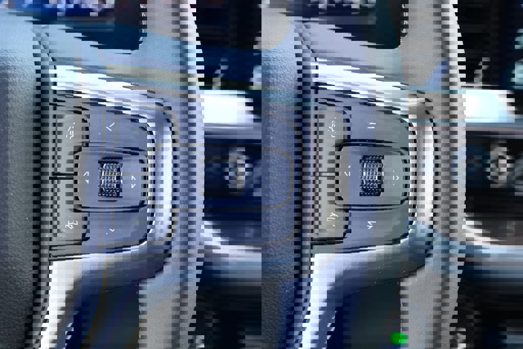 Used 2026 Chevrolet Silverado 1500 LT AWD/4WD image 17