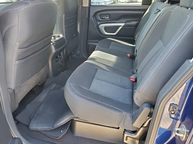 Used 2017 Nissan Titan SV image 10