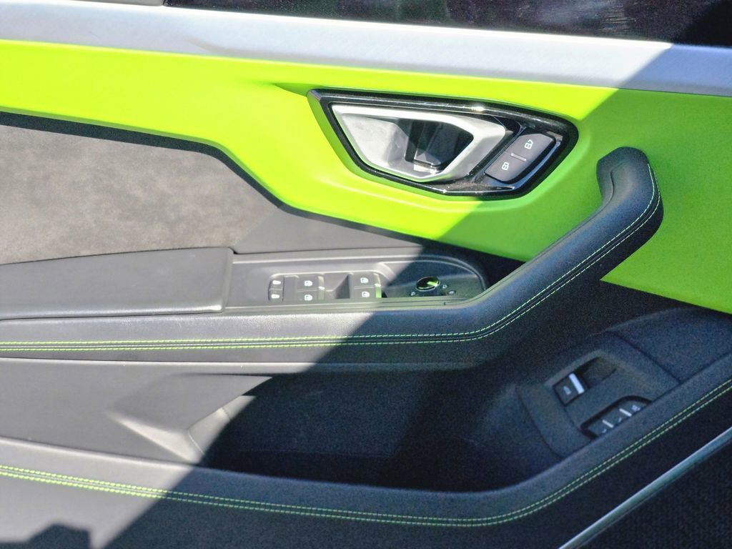 Used 2024 Lamborghini Urus S image 15