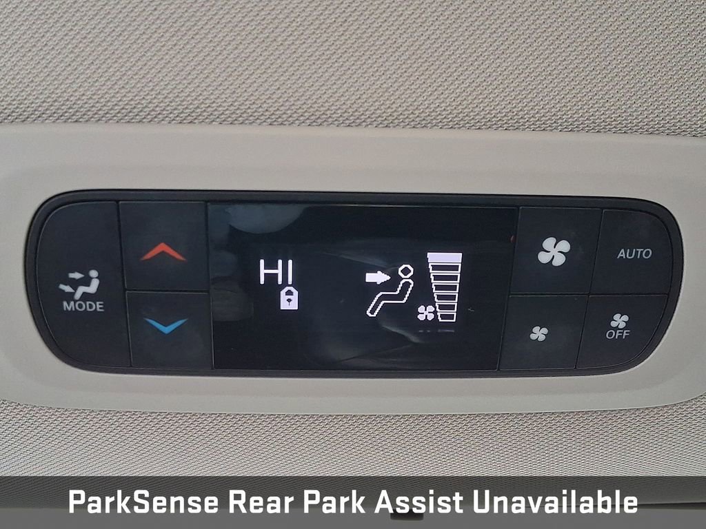 Used 2022 Chrysler Pacifica Touring-L AWD/4WD image 15