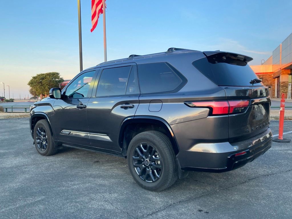 Used 2024 Toyota Sequoia Platinum image 7