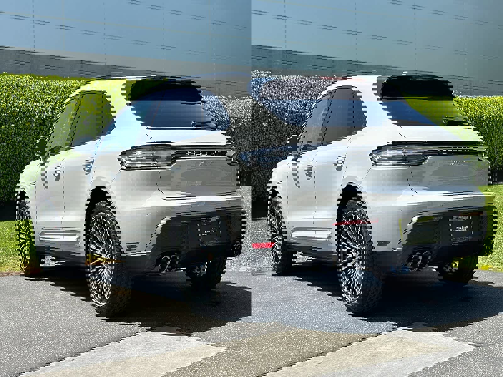 New 2026 Porsche Macan S image 3