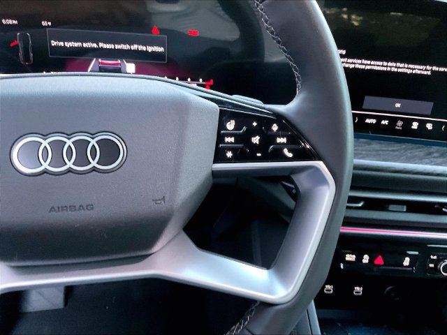 Used 2025 Audi Q5 Premium Plus w/ Premium Plus AWD/4WD image 14