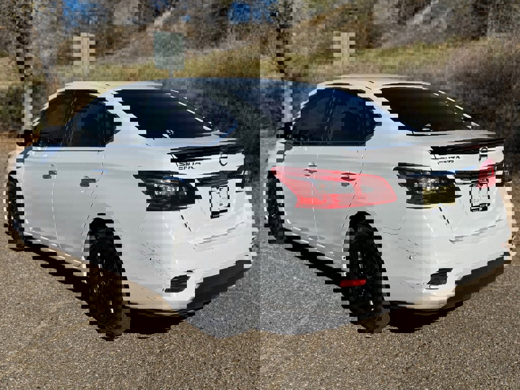 Used 2018 Nissan Sentra S w/ S Midnight Style Package image 8