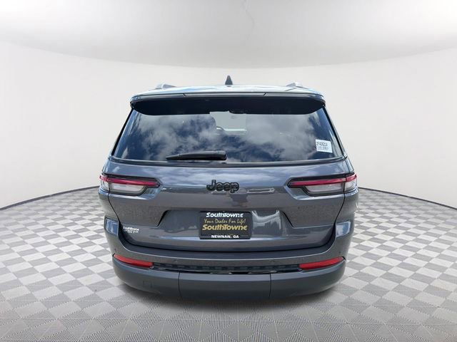 Used 2023 Jeep Grand Cherokee L Laredo RWD image 6