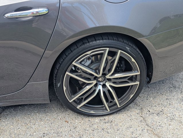 Used 2019 Maserati Quattroporte GTS GranLusso image 21