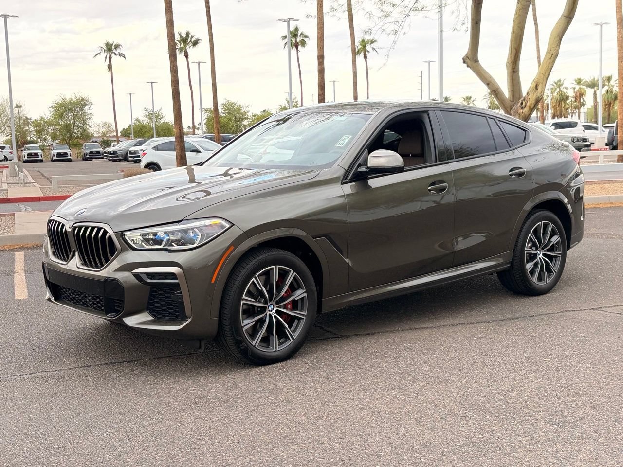 Used 2022 BMW X6 M50i w/ Executive Package AWD/4WD image 2