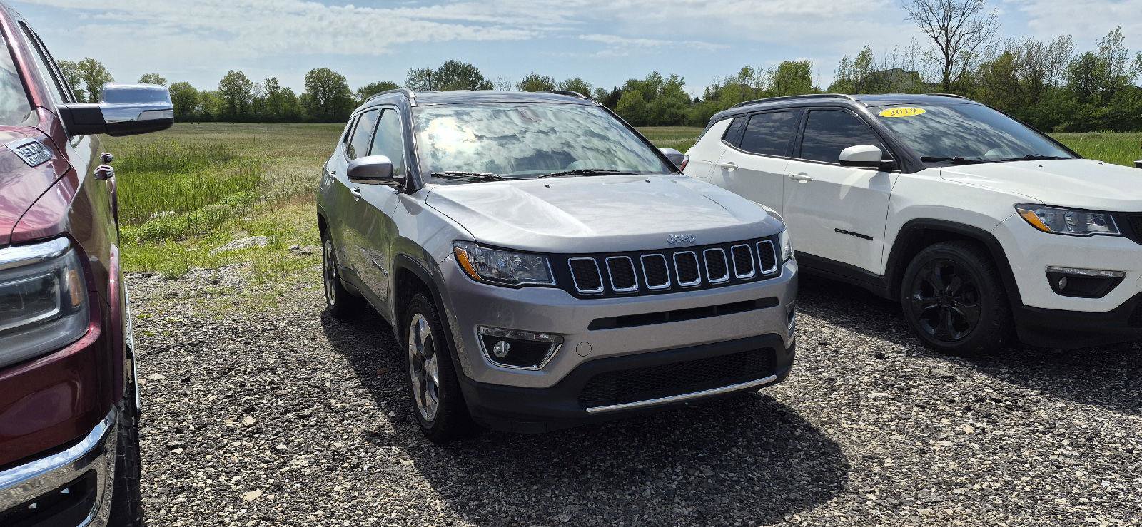 Used 2019 Jeep Compass Limited AWD/4WD image 2