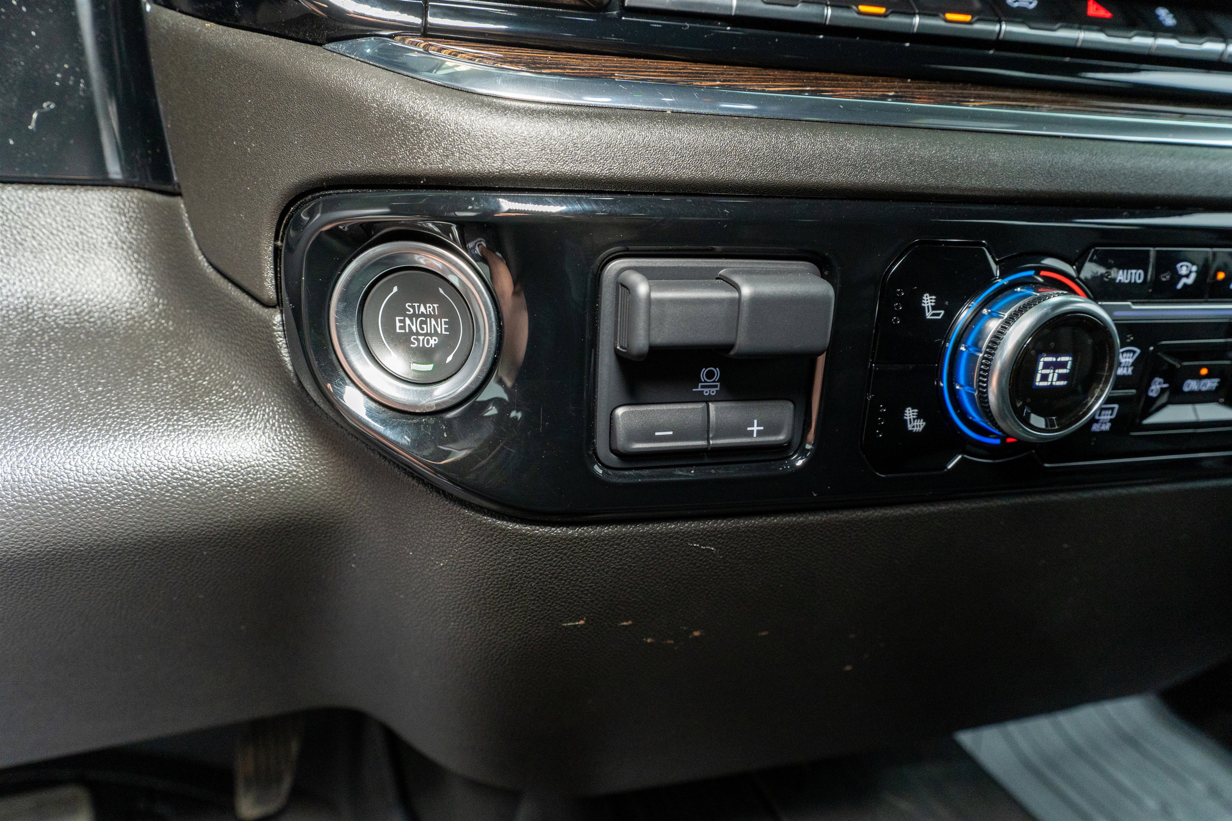 Used 2024 GMC Sierra 1500 SLE w/ Preferred Package image 22