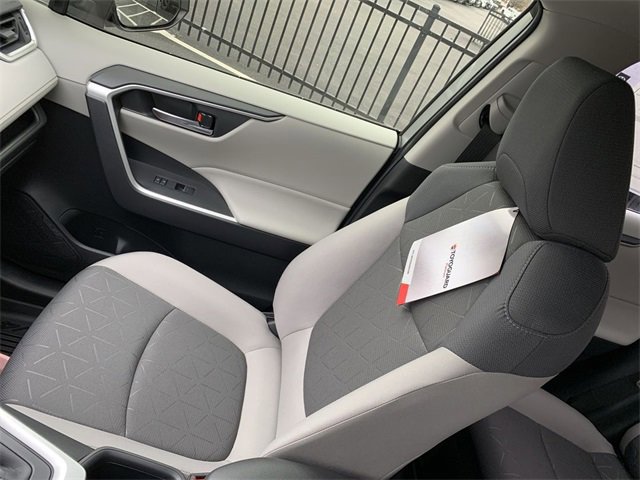 New 2025 Toyota RAV4 XLE image 29