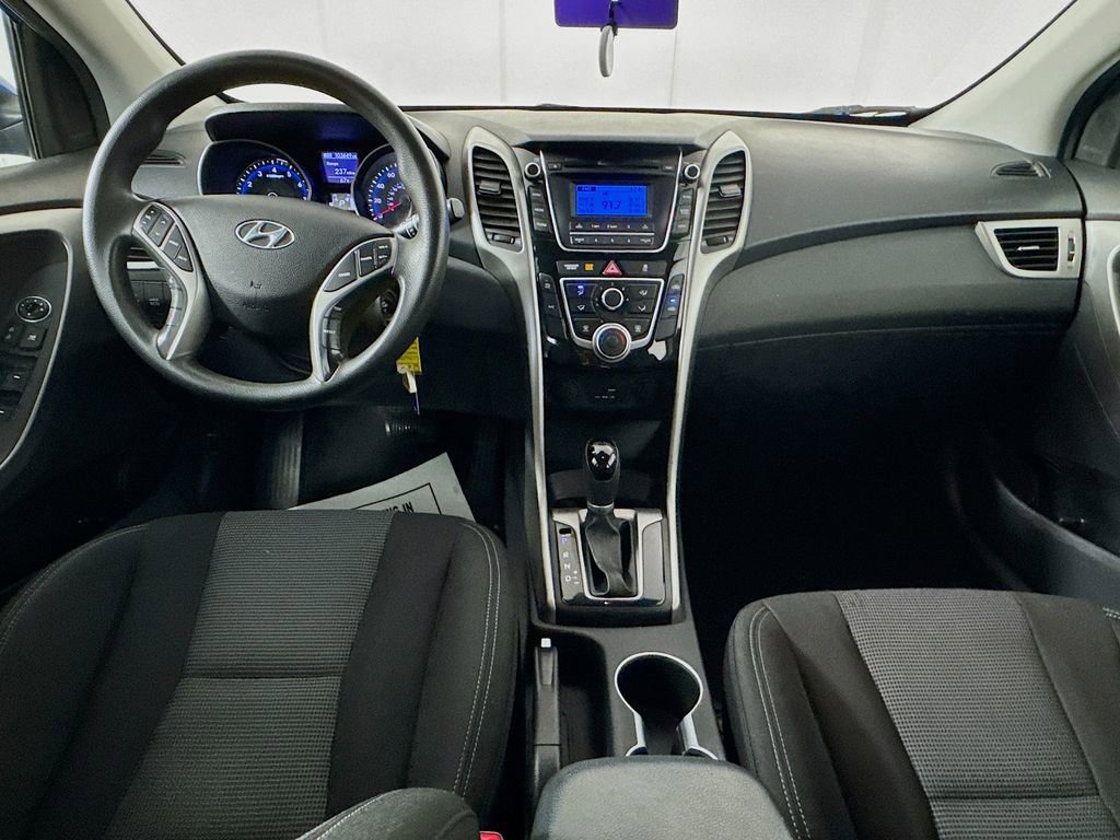 Used 2017 Hyundai Elantra GT image 23