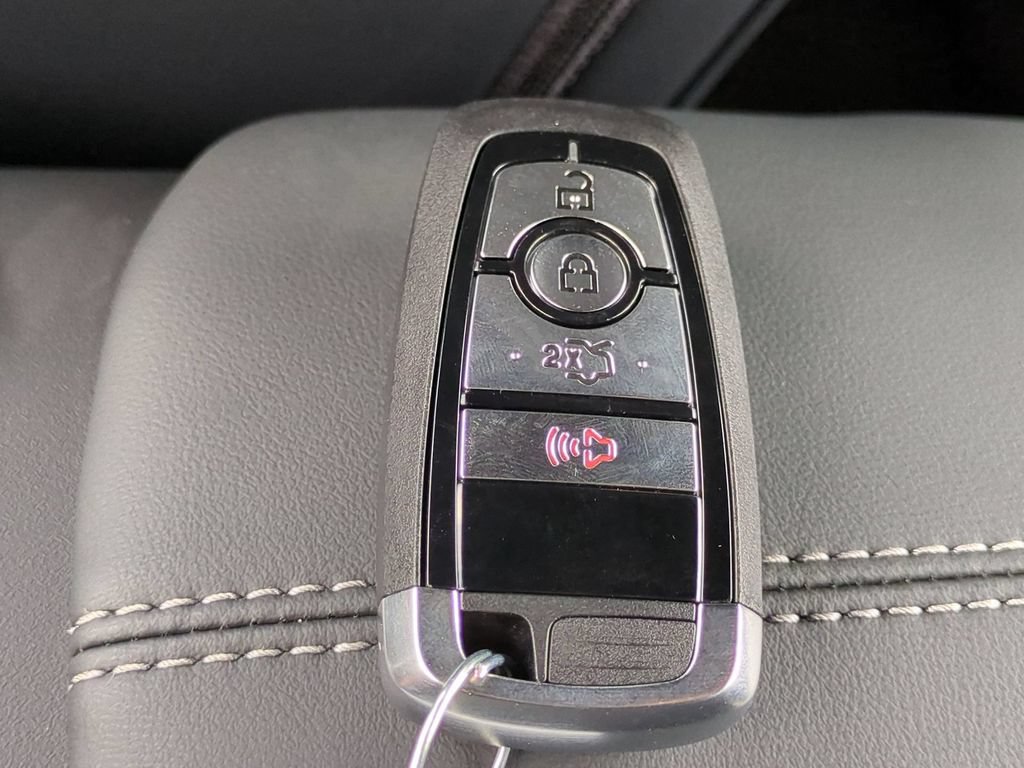 Used 2025 Ford Mustang Coupe RWD image 30