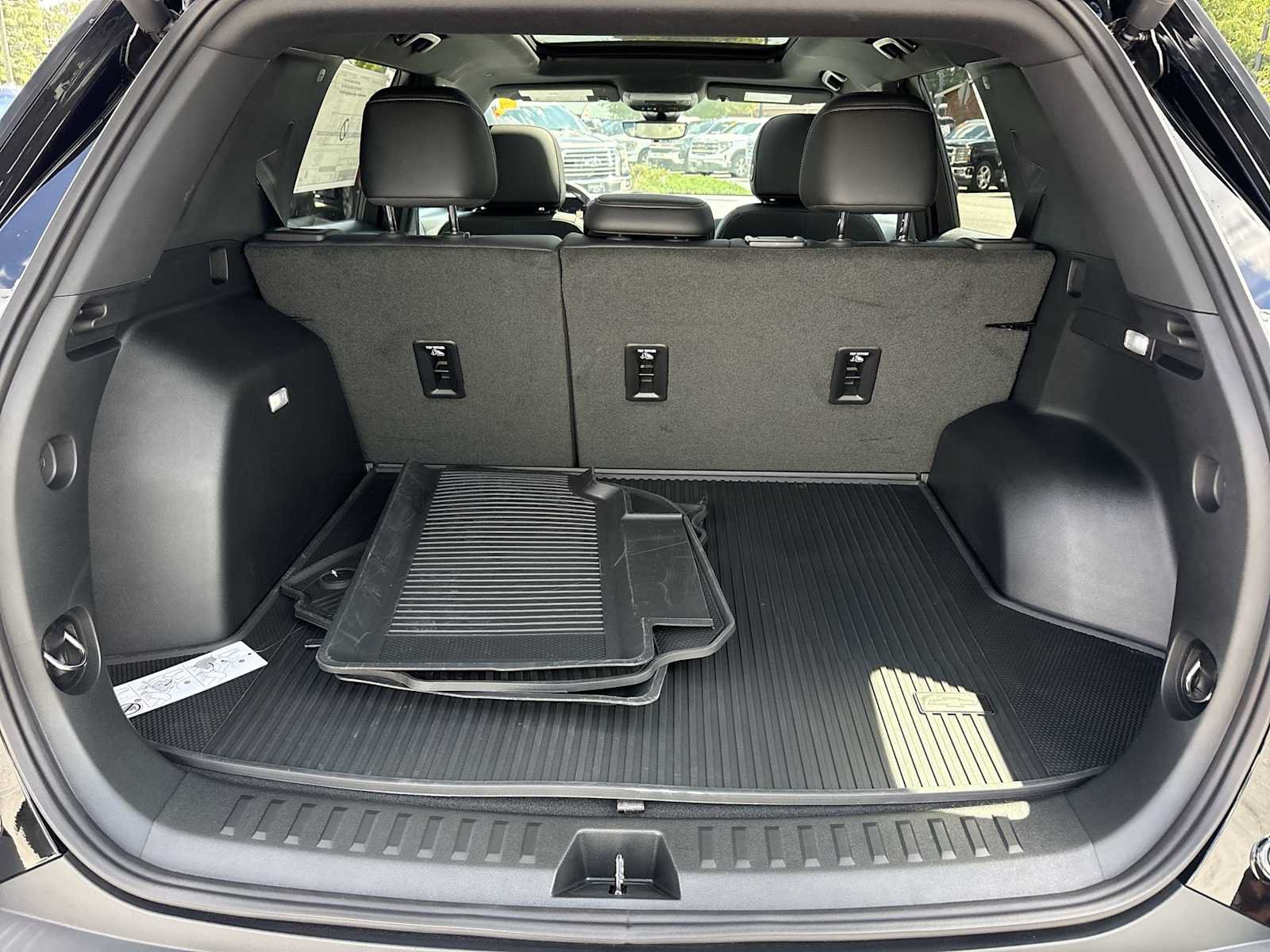 New 2027 Chevrolet Equinox LT w/ Convenience Package II AWD/4WD image 26