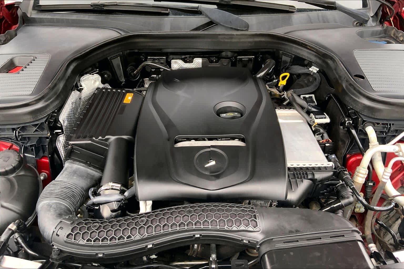 Used 2017 Mercedes-Benz GLC 300 4MATIC image 32