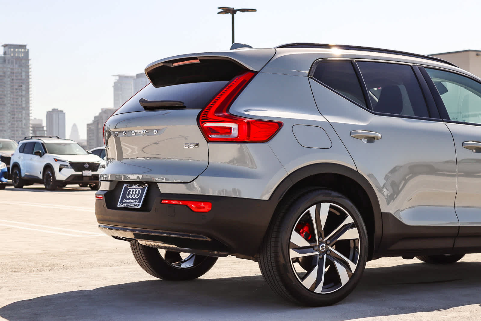 Used 2025 Volvo XC40 B5 Plus w/ Protection Package Premier AWD/4WD image 9
