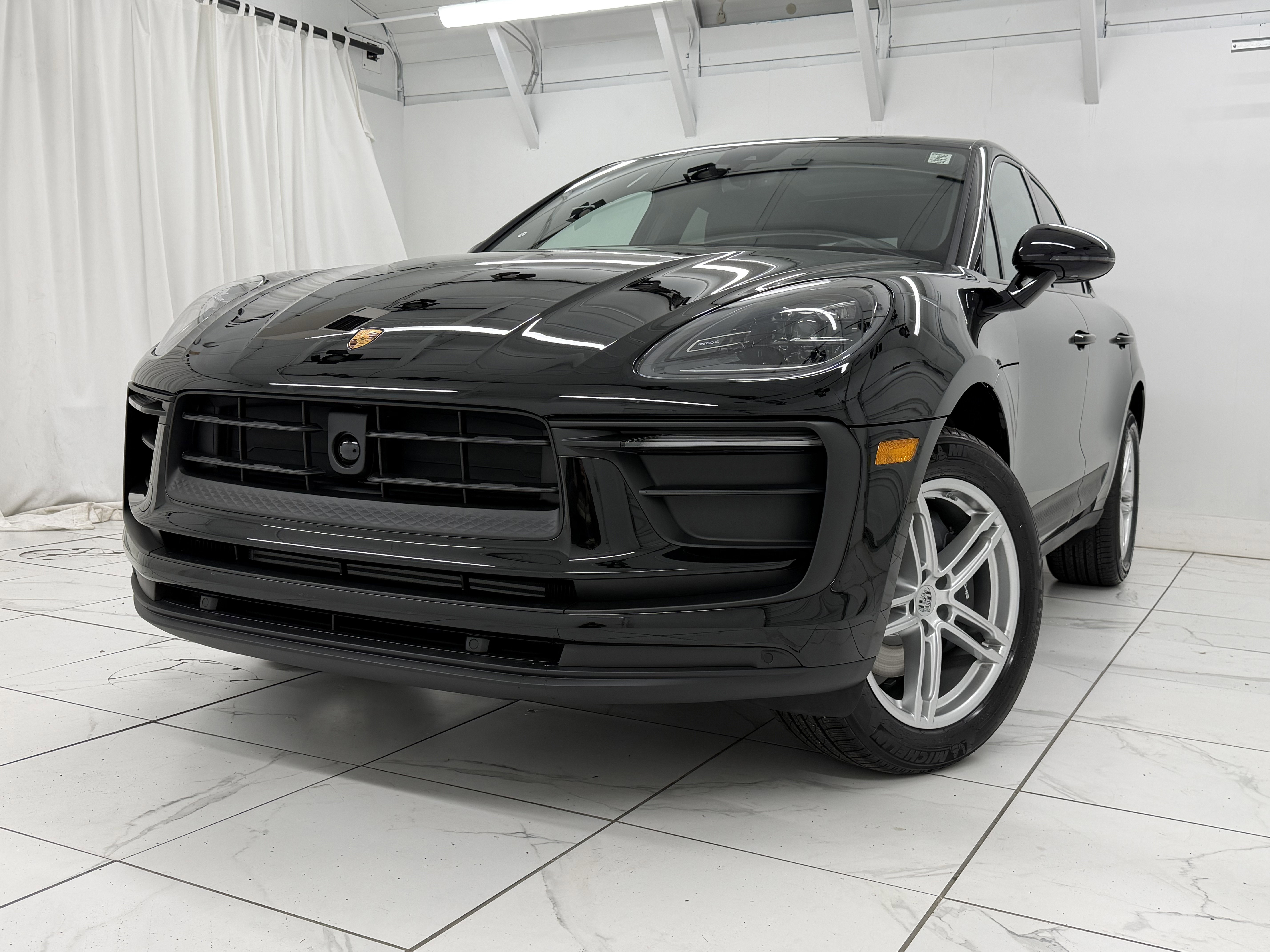 New 2026 Porsche Macan image 8