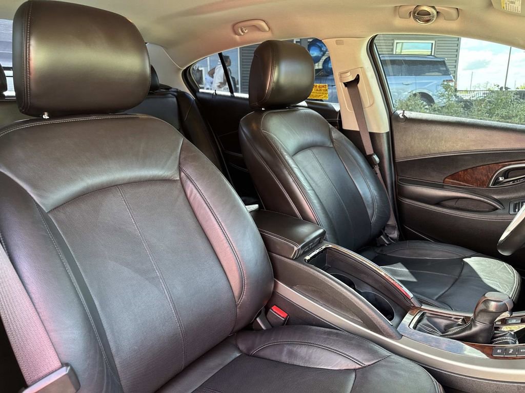 Used 2011 Buick LaCrosse CXL w/ Luxury Package image 12