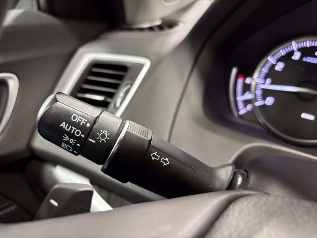 Used 2020 Acura TLX FWD image 21