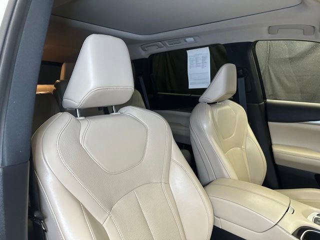 Used 2023 INFINITI QX60 Luxe w/ Cargo Package AWD/4WD image 16