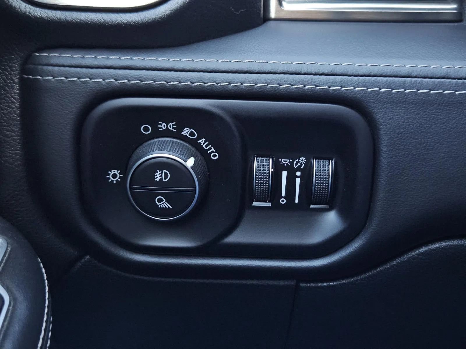 Used 2021 RAM 3500 Limited image 18