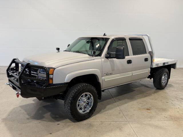 Used 2006 Chevrolet Silverado 2500 LT w/ Heavy-Duty Power Package AWD/4WD image 2
