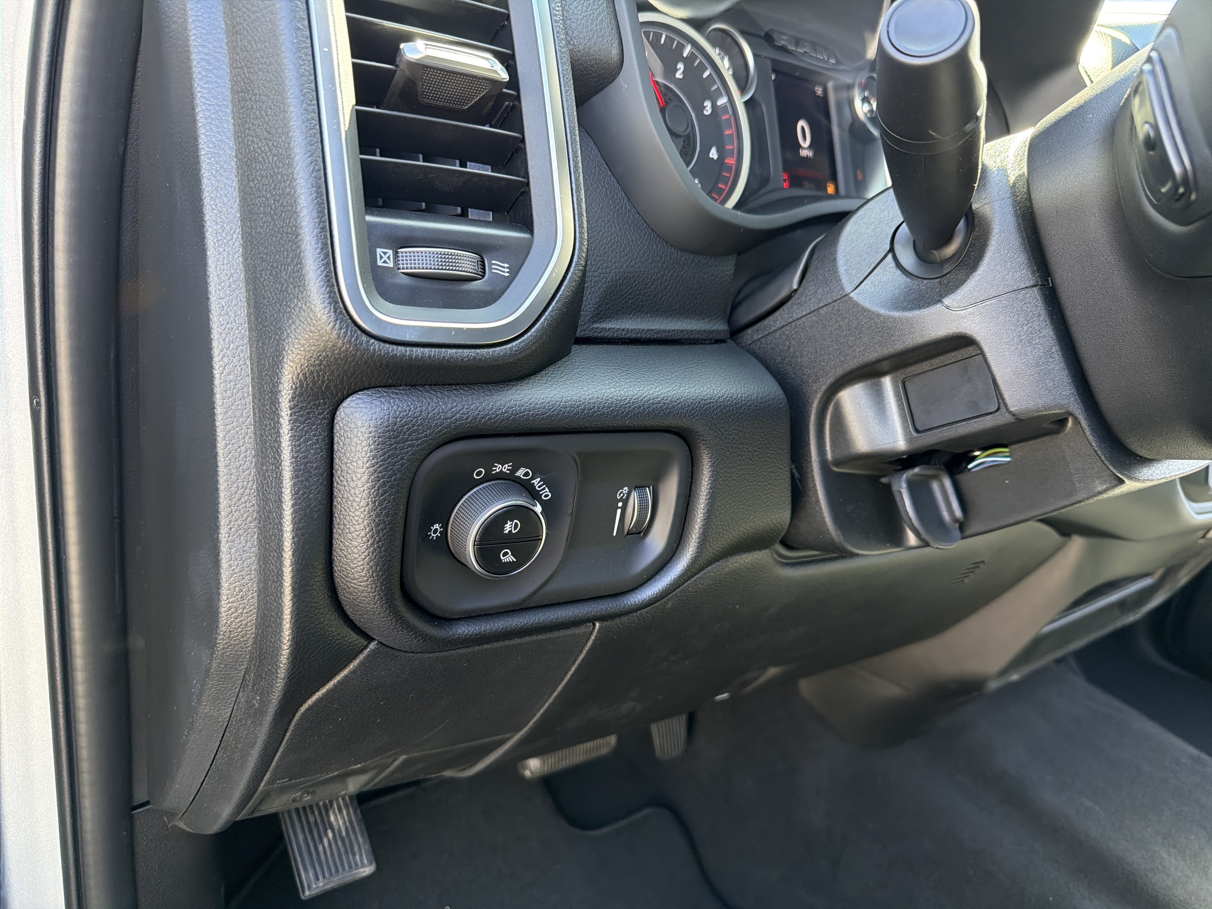 New 2026 RAM 3500 Big Horn AWD/4WD image 16