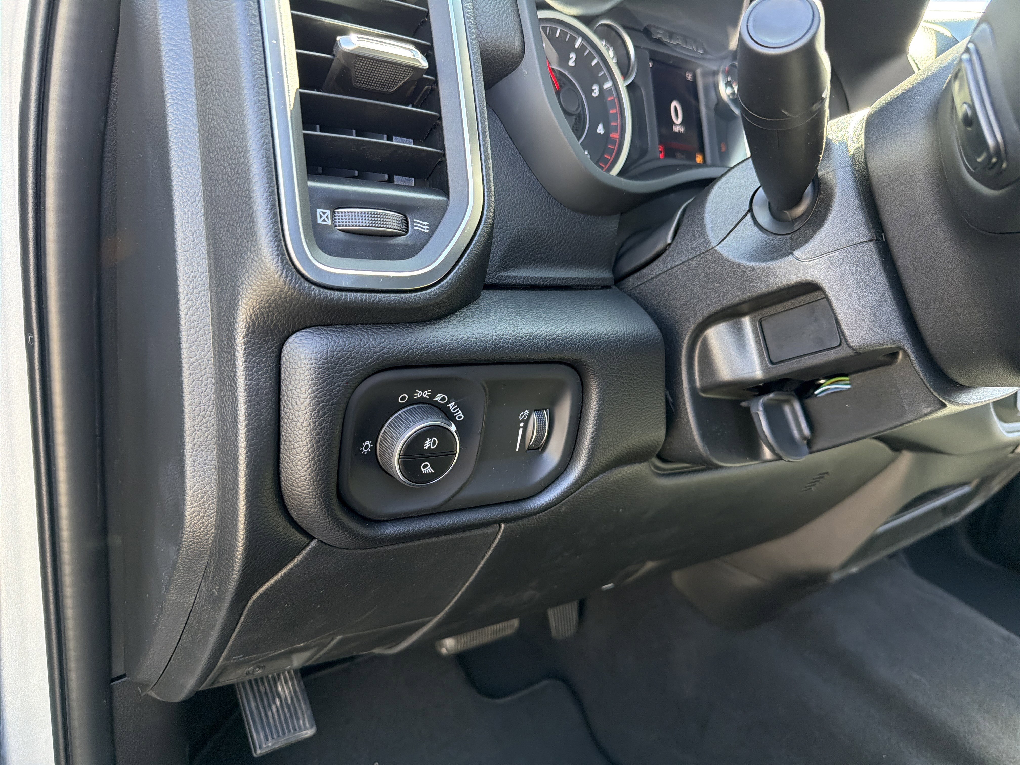New 2026 RAM 3500 Big Horn AWD/4WD image 16