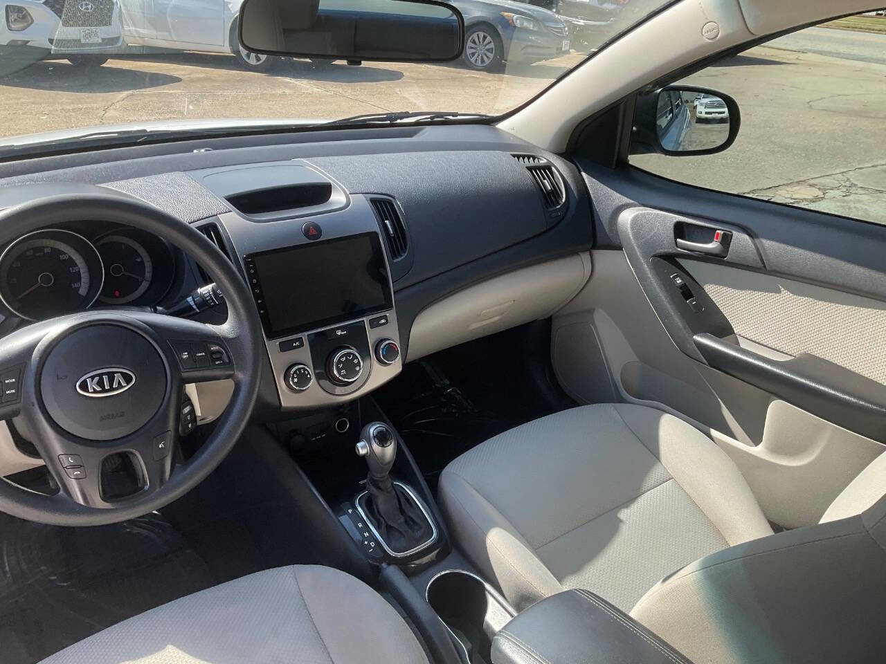 Used 2012 Kia Forte EX FWD image 15