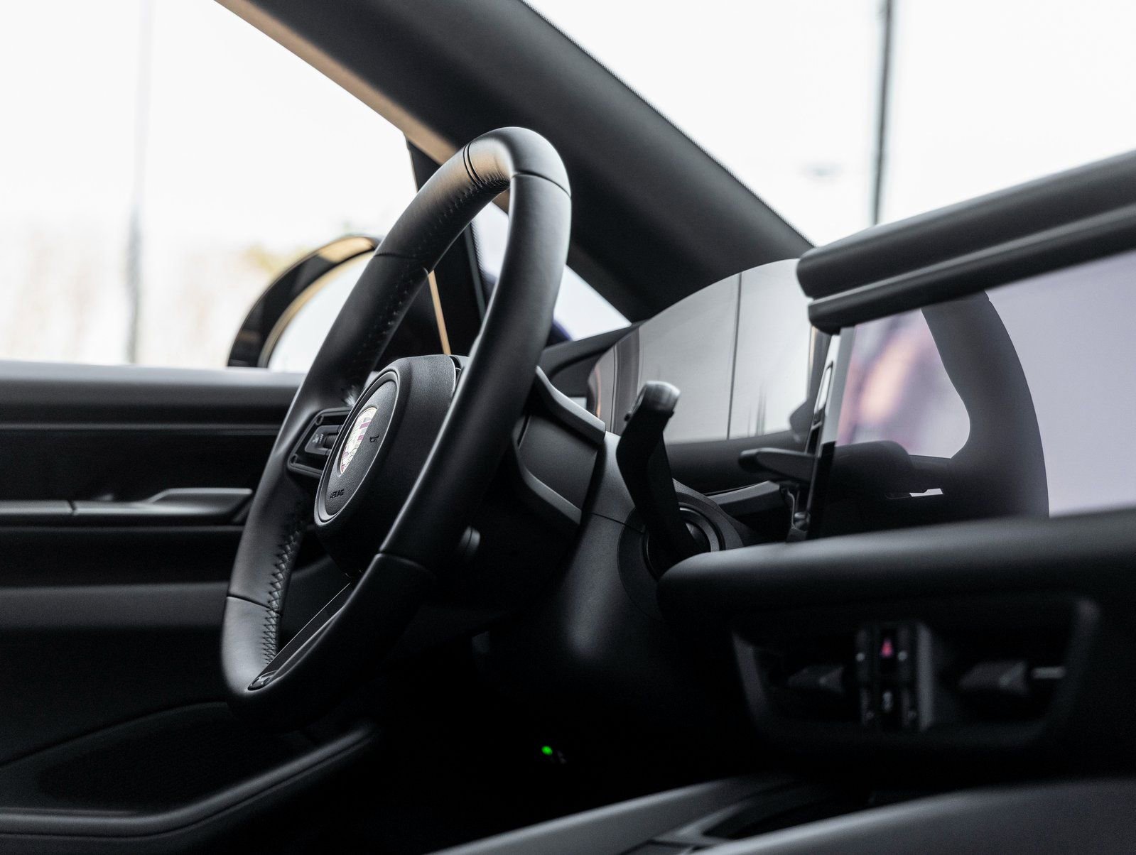 Certified 2025 Porsche Macan Electric image 46