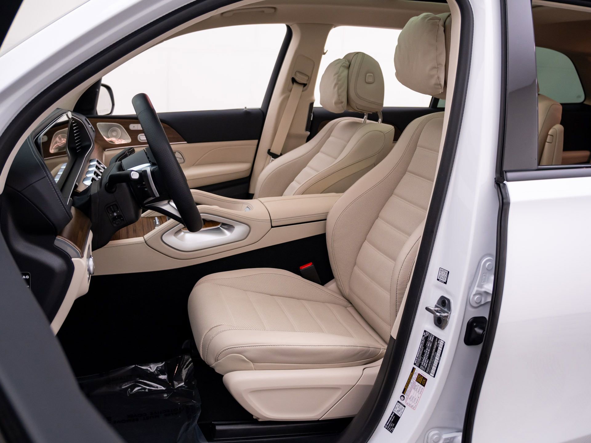 Used 2026 Mercedes-Benz GLS 450 4MATIC image 15