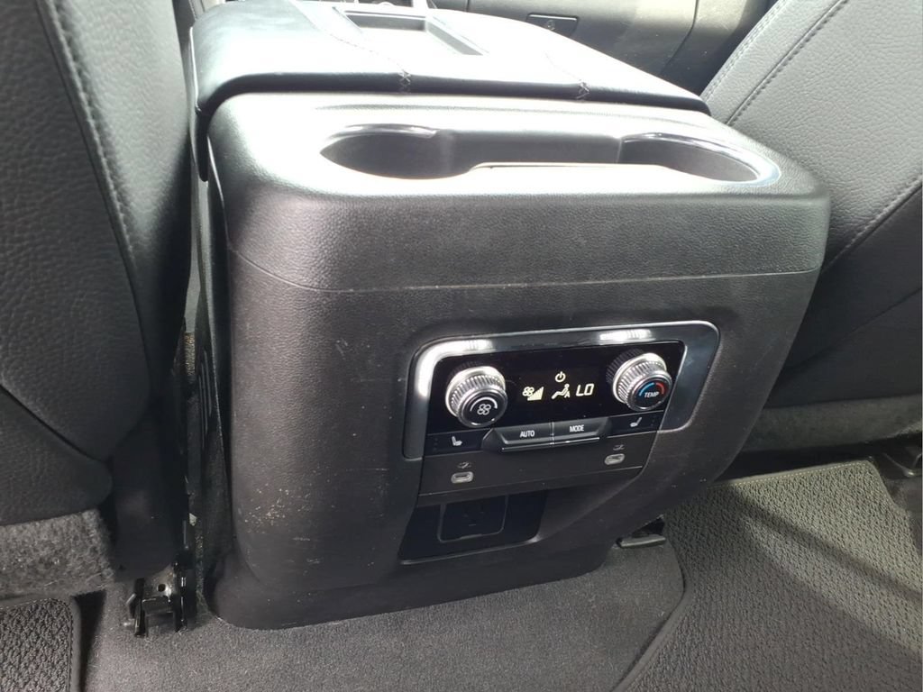 Used 2023 GMC Yukon Denali w/ Max Trailering Package AWD/4WD image 8