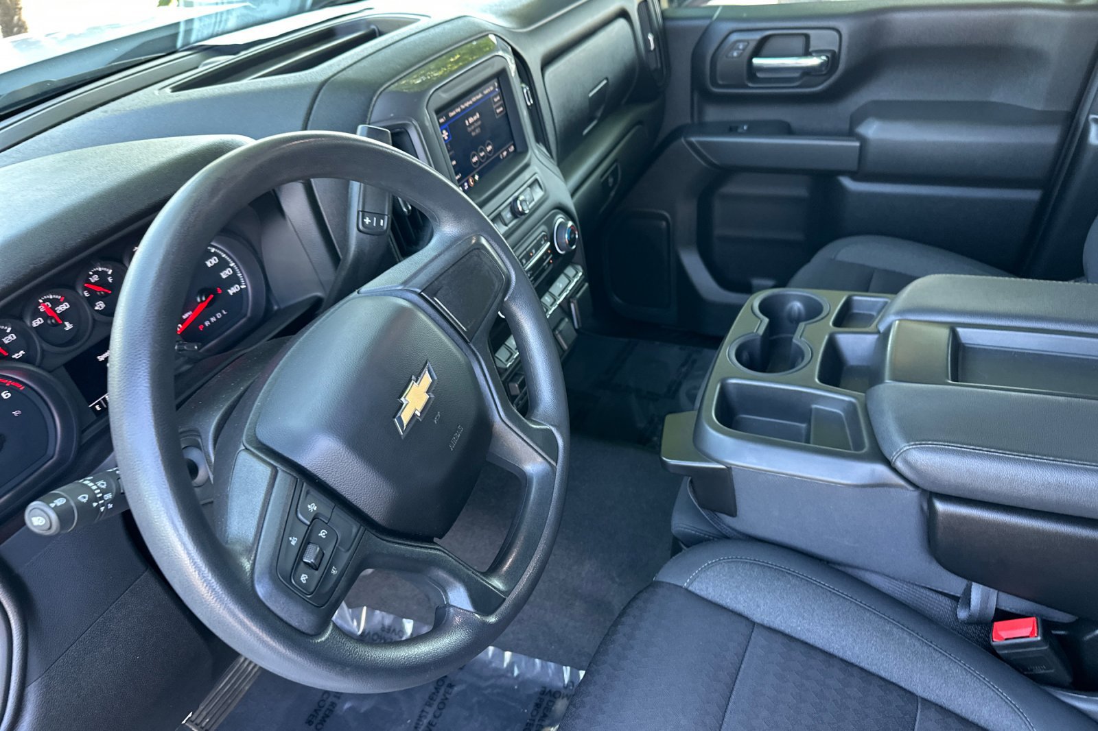 Used 2024 Chevrolet Silverado 2500 Custom w/ Custom Value Package image 10
