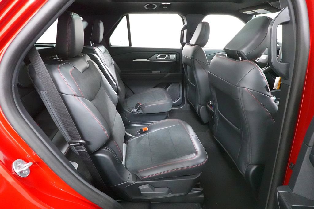 New 2026 Ford Explorer ST image 30