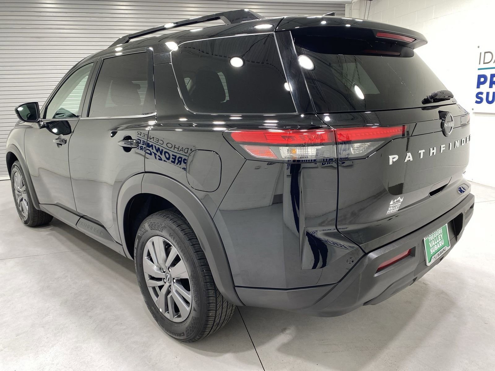 Used 2025 Nissan Pathfinder SV AWD/4WD image 6