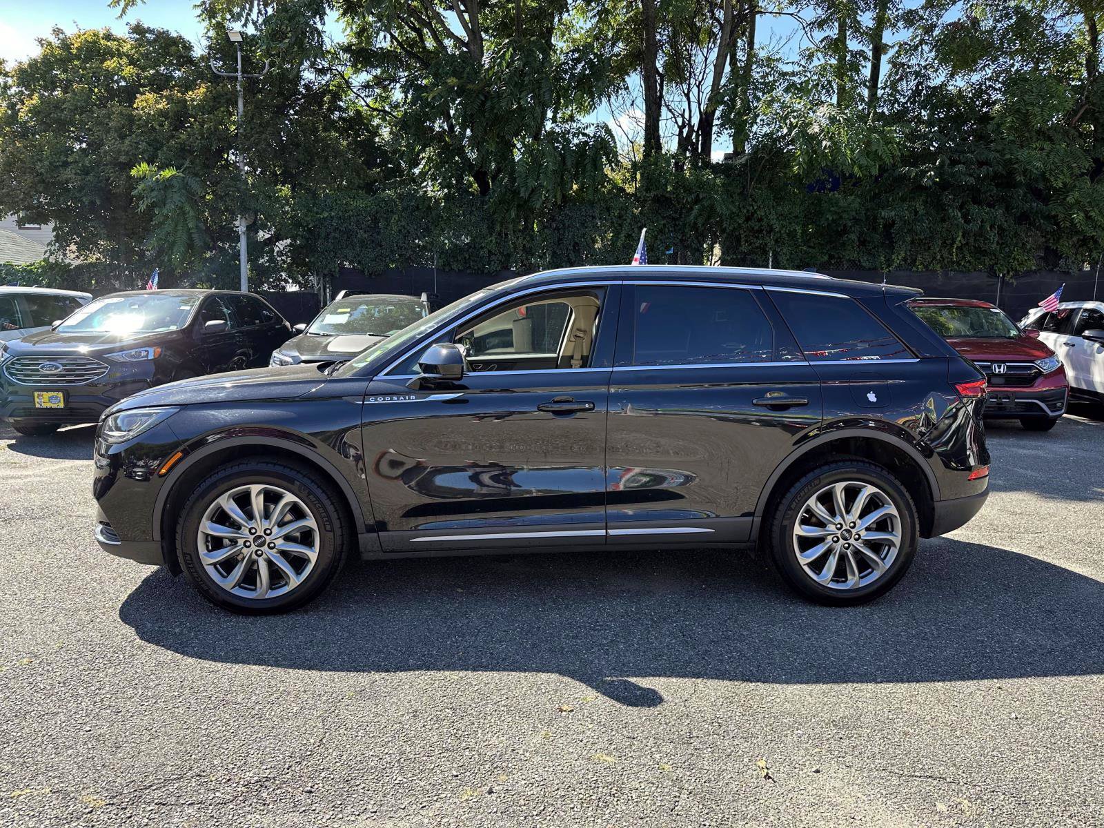 Used 2022 Lincoln Corsair AWD w/ Premium Package image 6