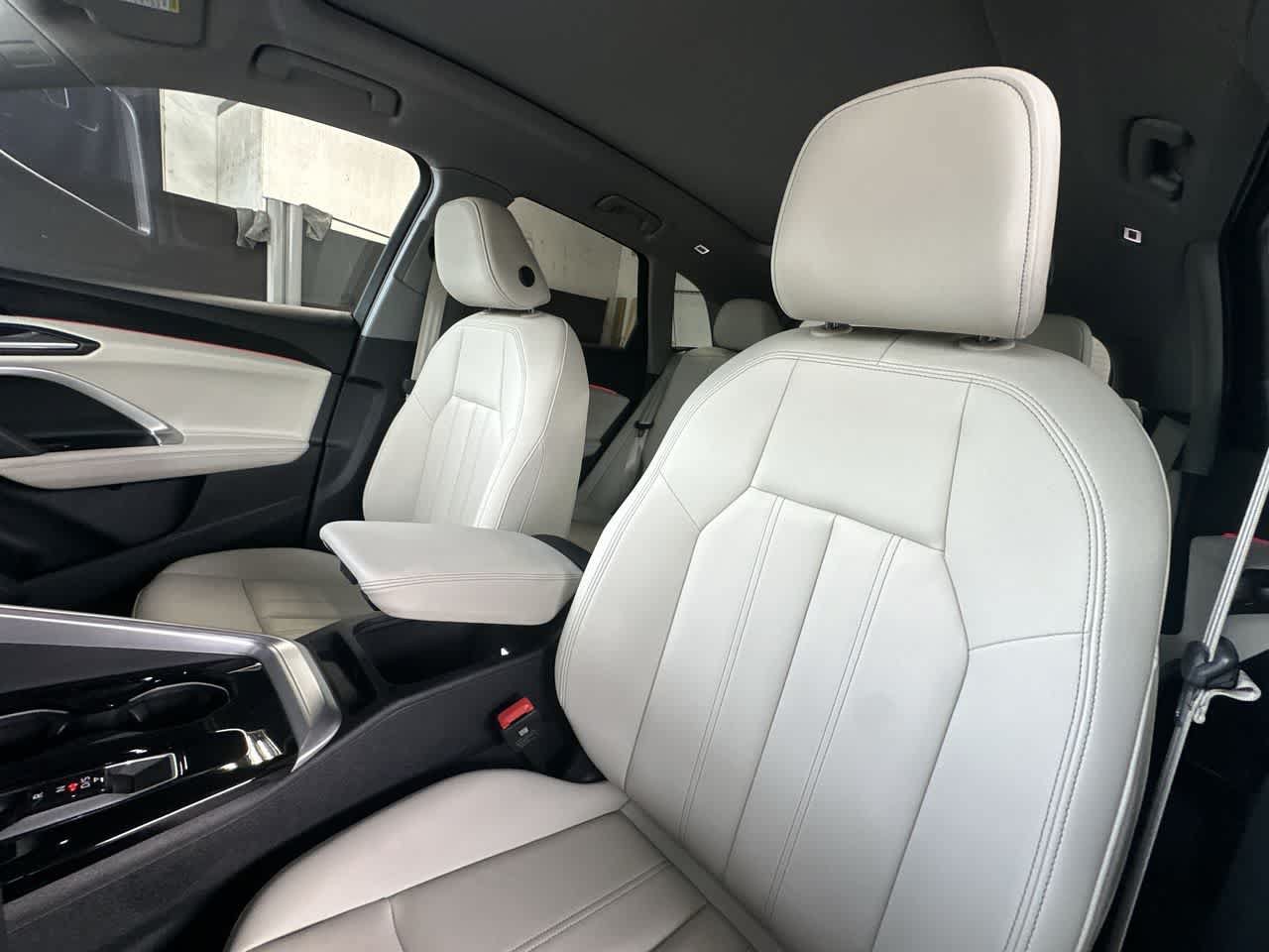 Used 2025 Audi Q5 Premium Plus AWD/4WD image 14