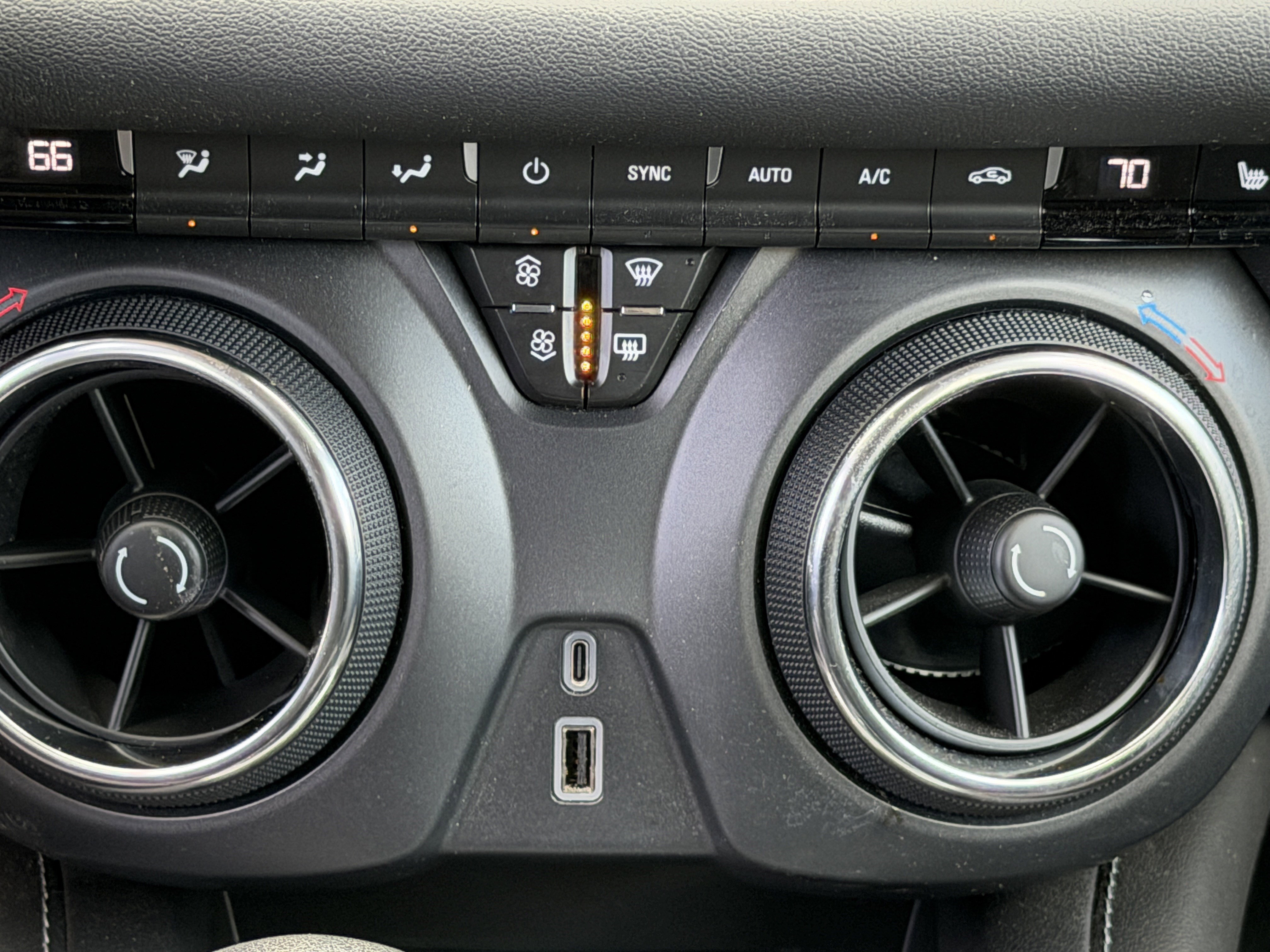 Used 2024 Chevrolet Blazer LT w/ Convenience Package image 10