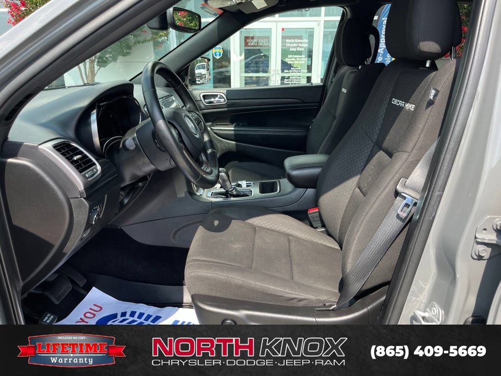 Used 2021 Jeep Grand Cherokee Freedom Edition AWD/4WD image 3