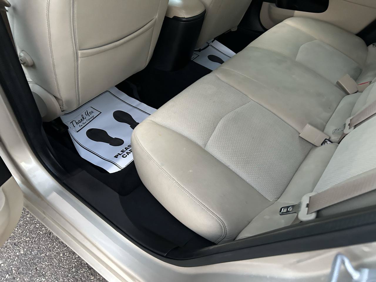 Used 2013 Chrysler 200 Touring FWD image 9