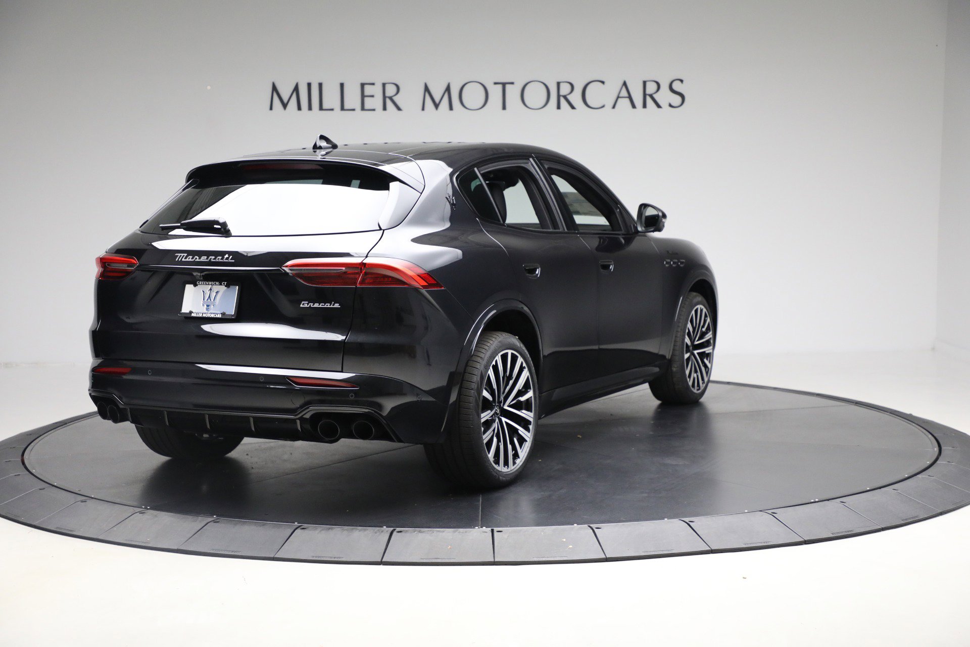 New 2025 Maserati Grecale Modena image 7