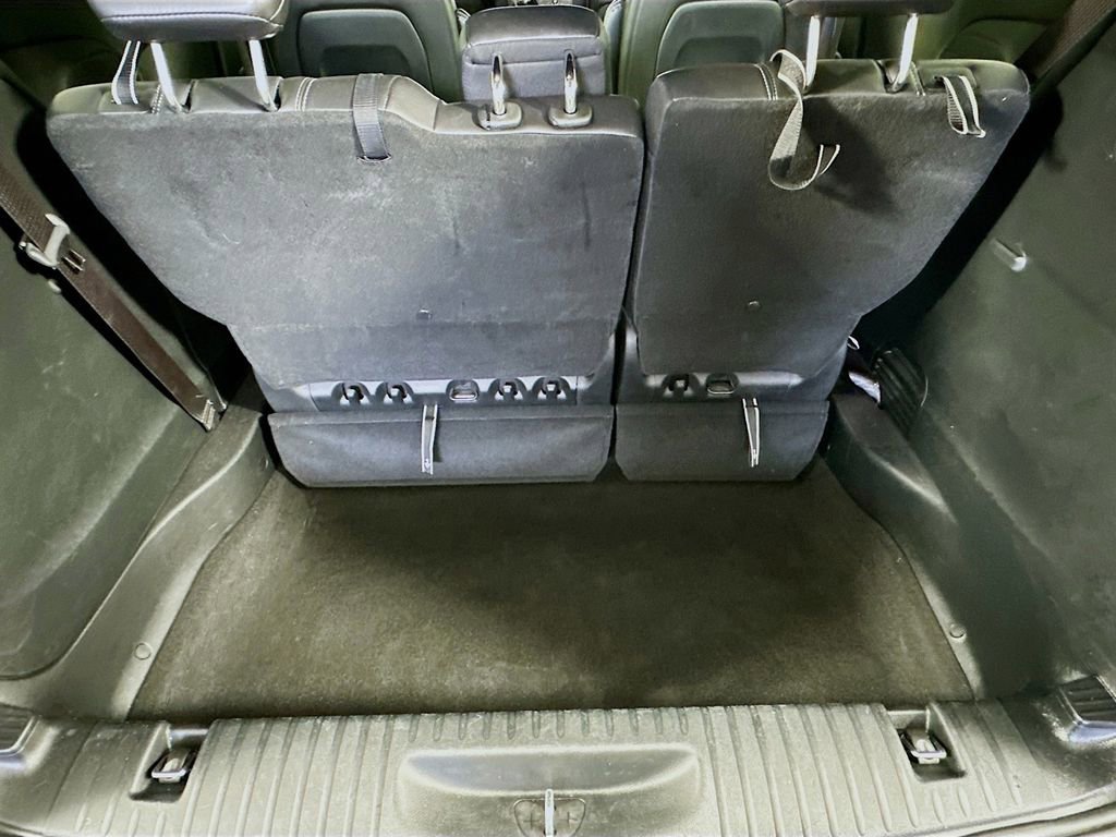 Certified 2025 Chrysler Pacifica Select image 33