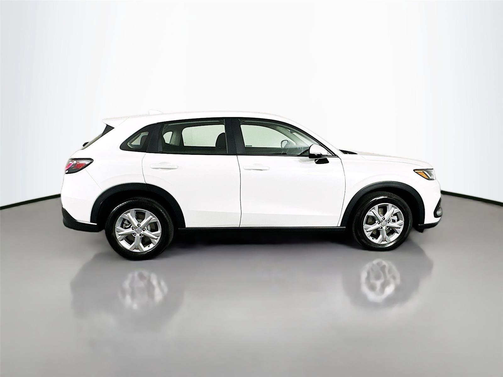 Certified 2023 Honda HR-V LX image 16