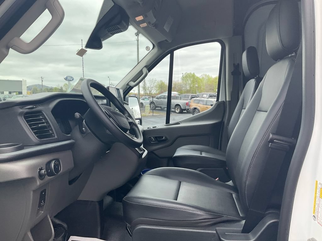 New 2026 Ford Transit 250 148 Medium Roof RWD image 14